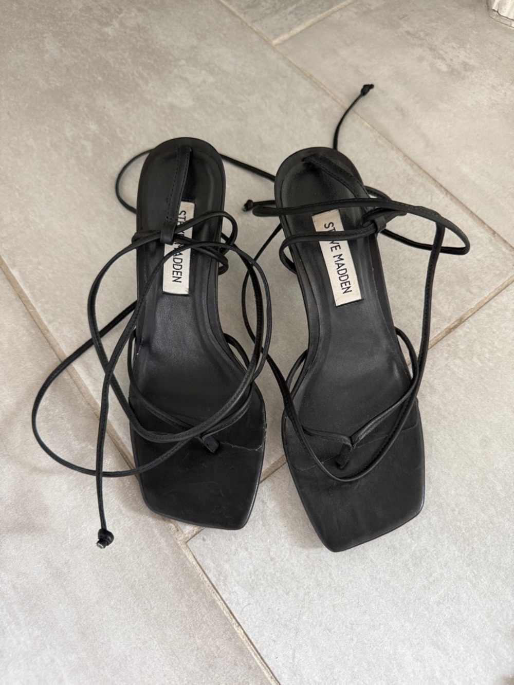 Steve Madden Black Lace-Up Square-Toe Strappy Sandals - Picture 2 of 9